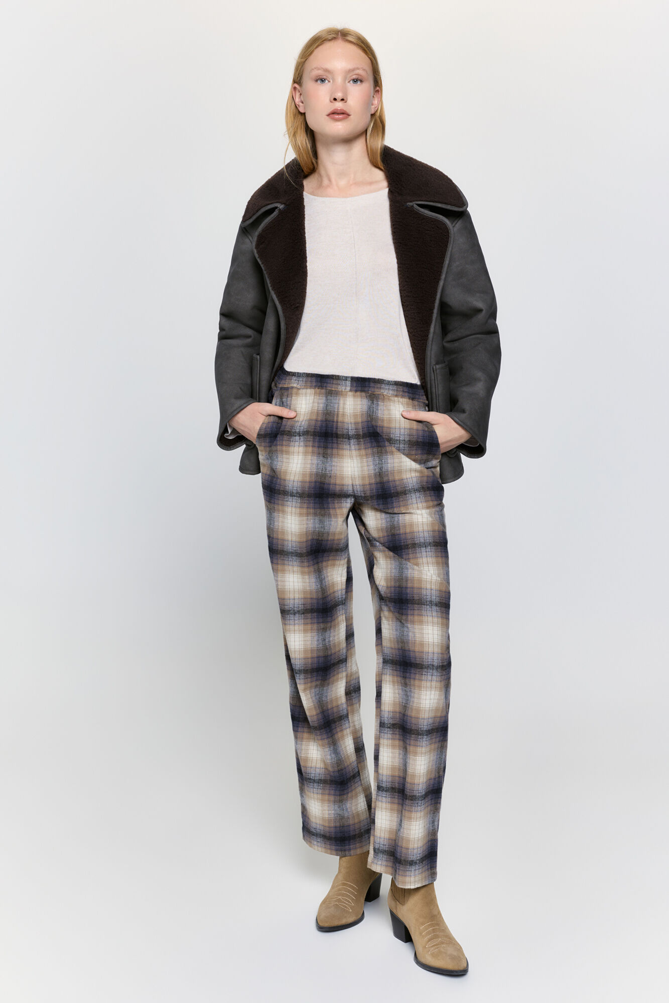 Milano Pantal&oacute;n de franela