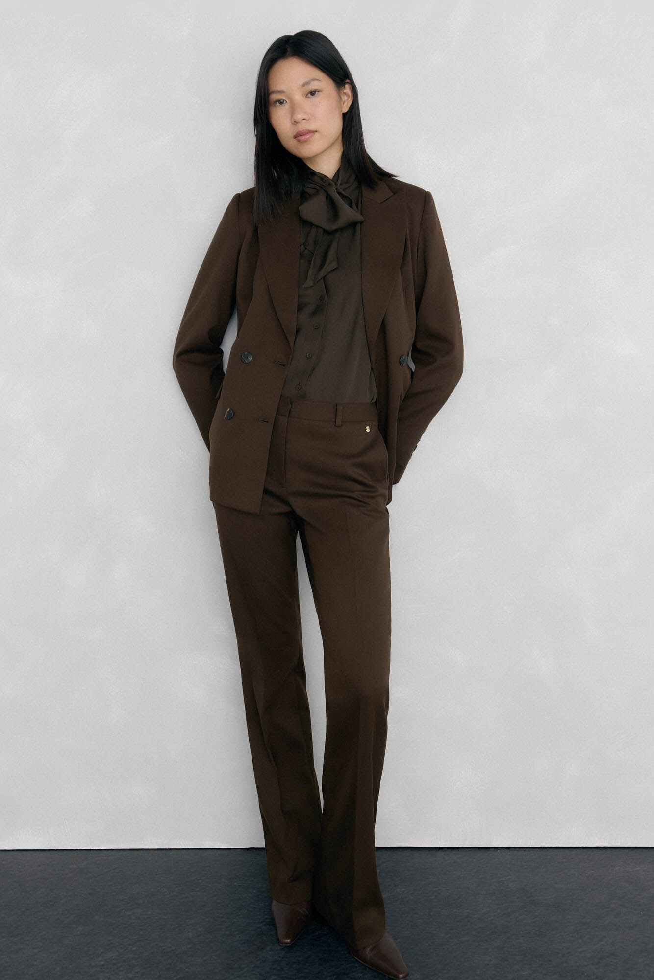Pedro del Hierro Pantal&oacute;n flare traje