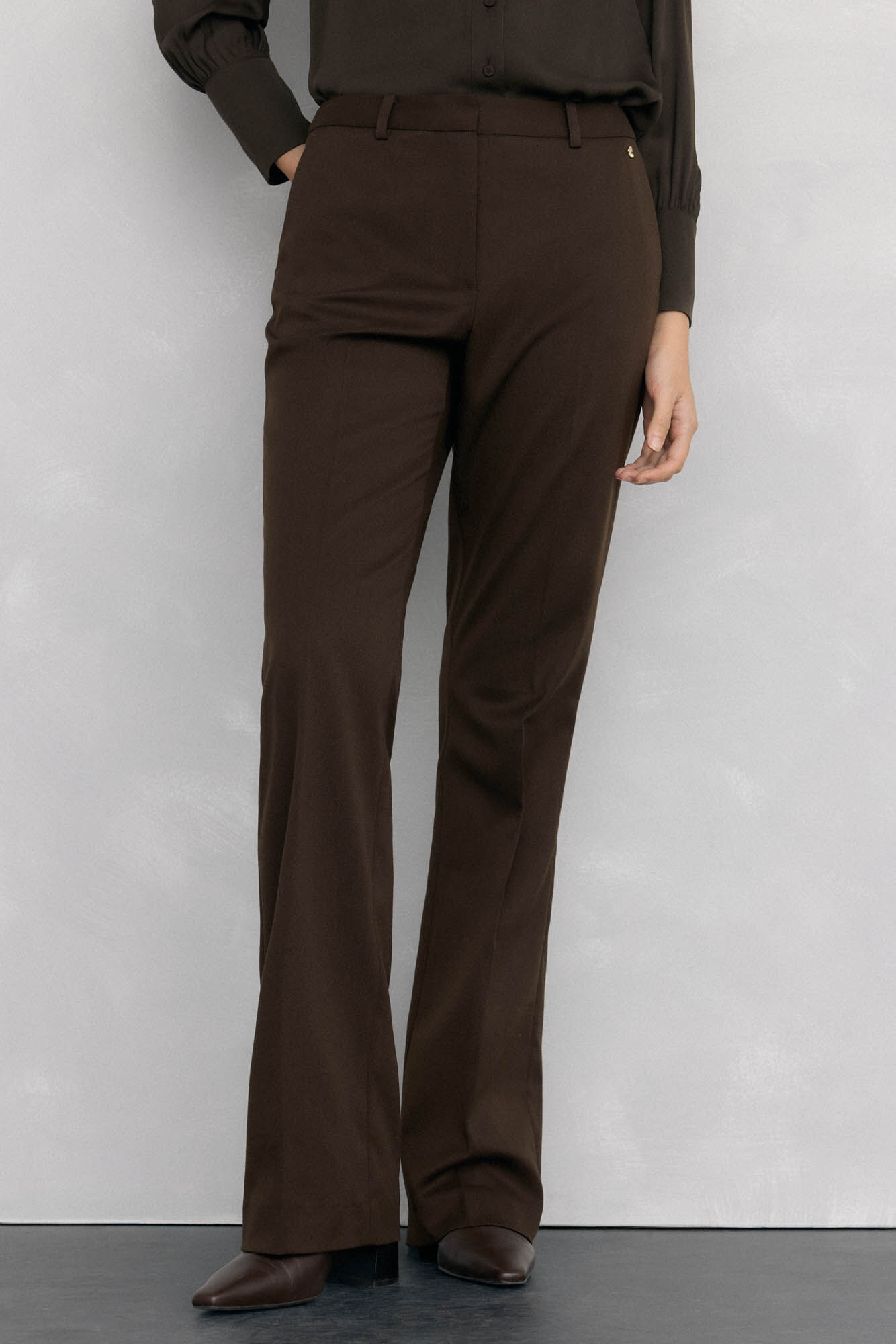 Pedro del Hierro Pantal&oacute;n flare traje