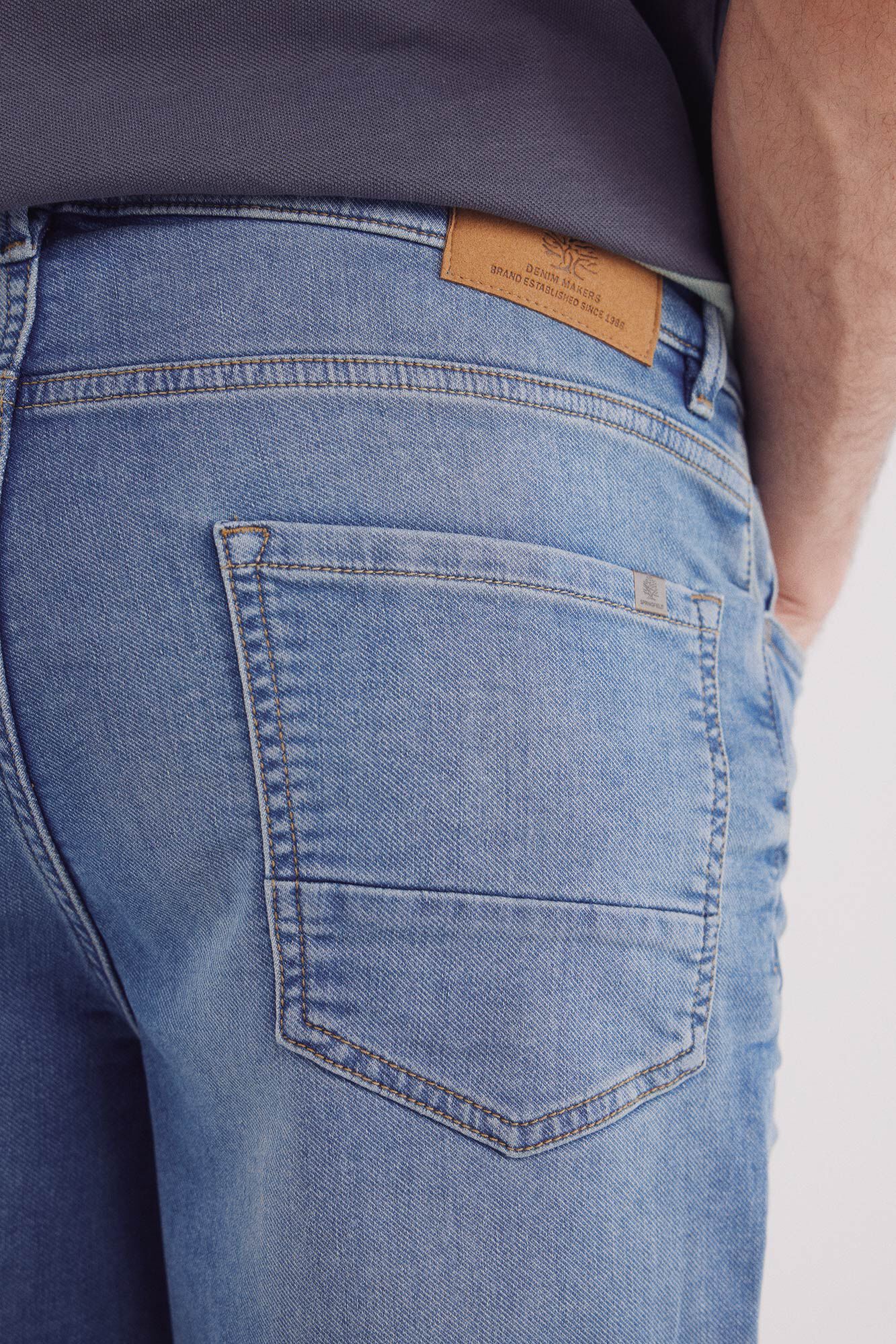 Springfield Bermuda vaquera en knit denim medio slim fit turquesa