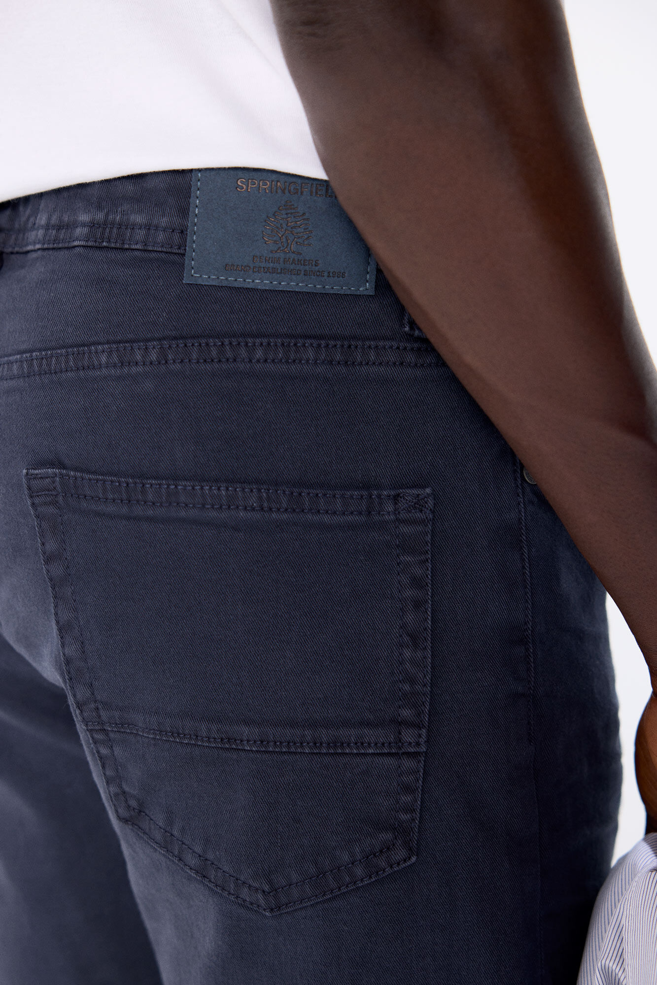 Springfield Pantal&oacute;n color slim fit azul