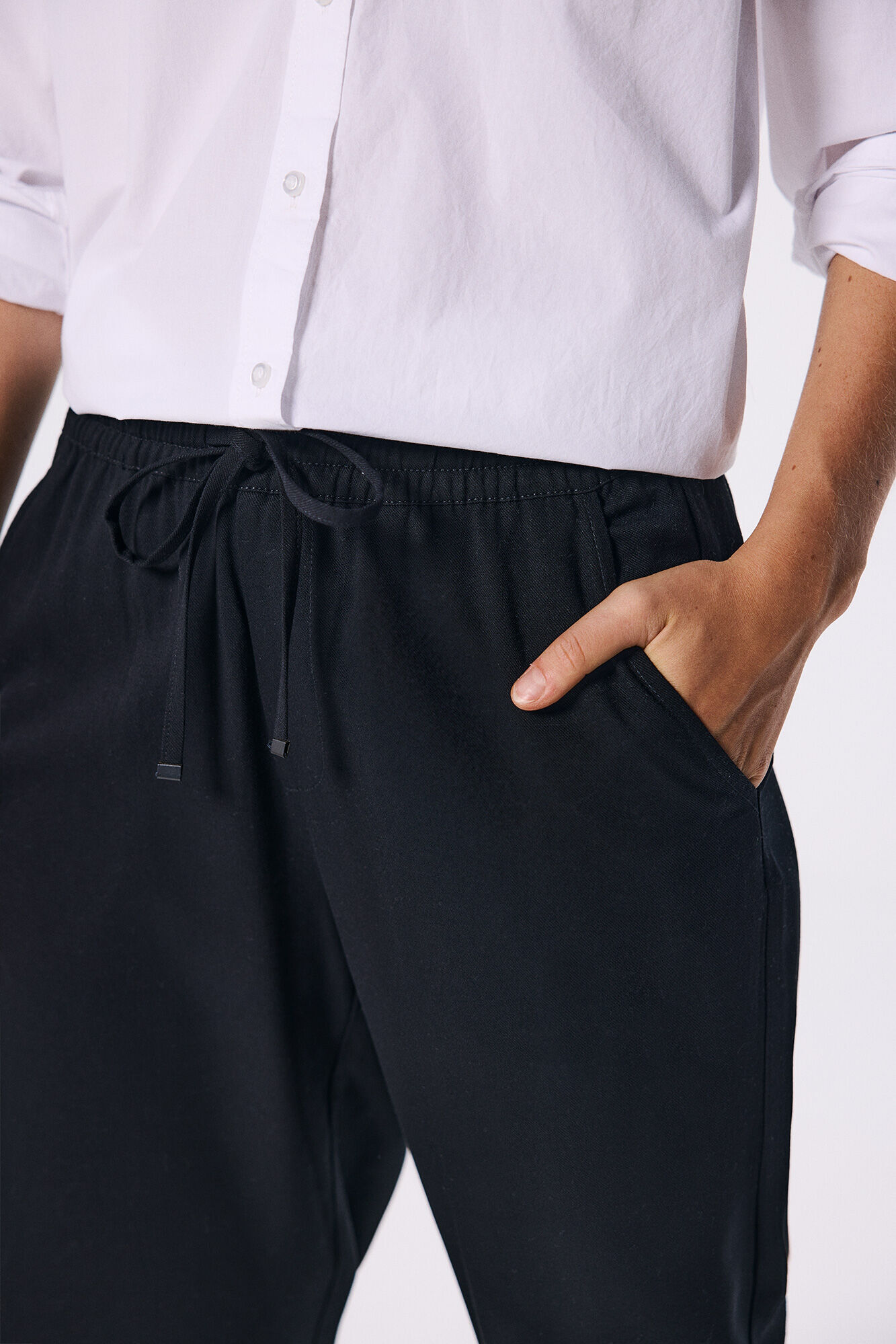 Springfield Pantal&oacute;n jogger fluido negro