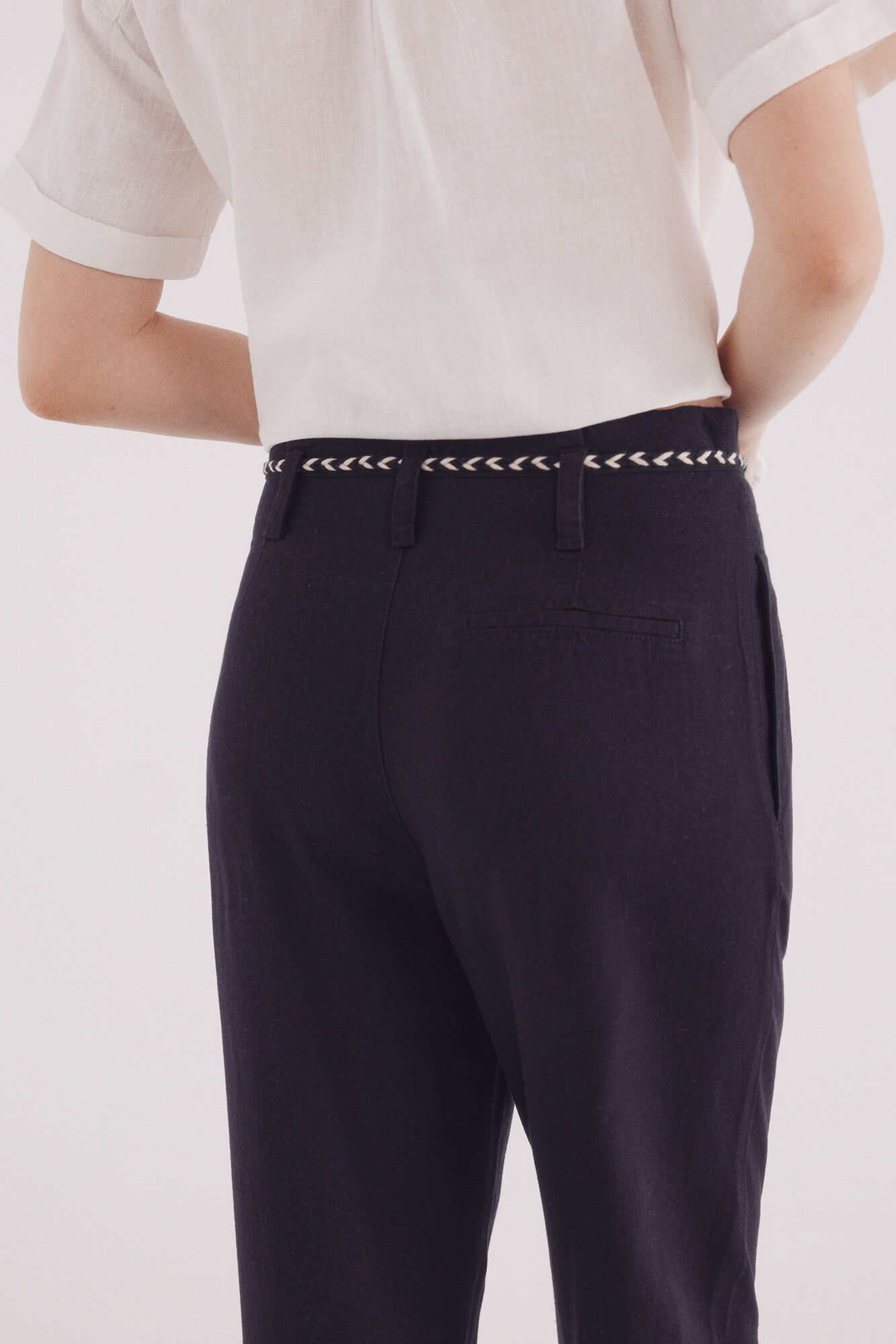 Springfield Pantal&oacute;n pinzas cintur&oacute;n lino negro