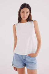 Springfield Playera crochet hombros caf&eacute;