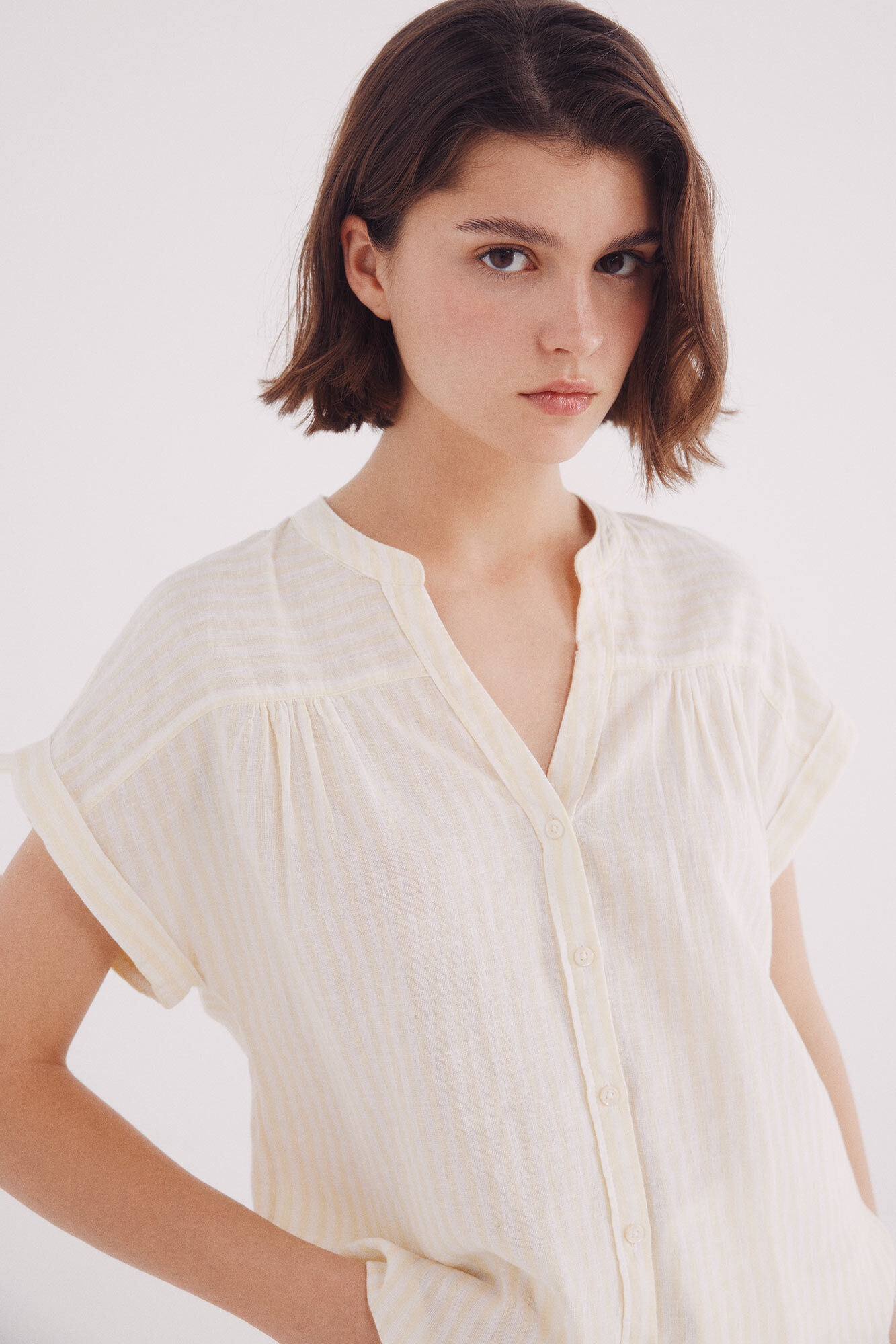 Springfield Blusa escote pico algod&oacute;n lino
