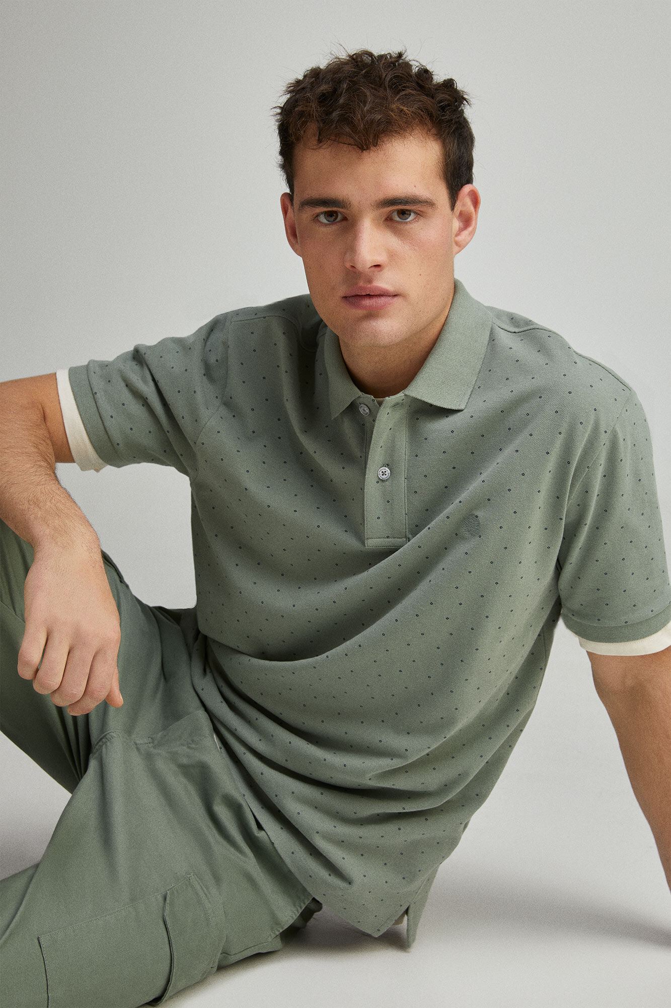 Springfield Polo piqu&eacute; estampado all over regular fit verde
