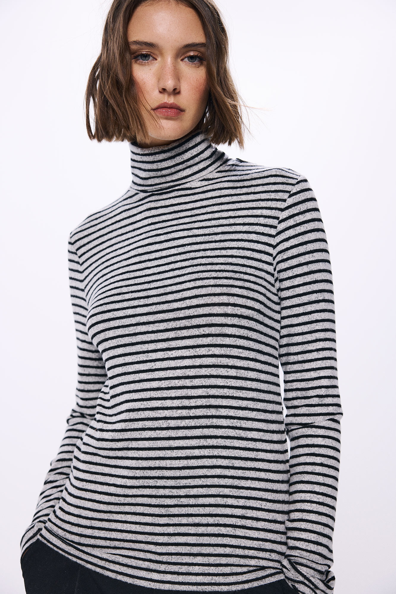 Springfield Playera cuello vuelto negro