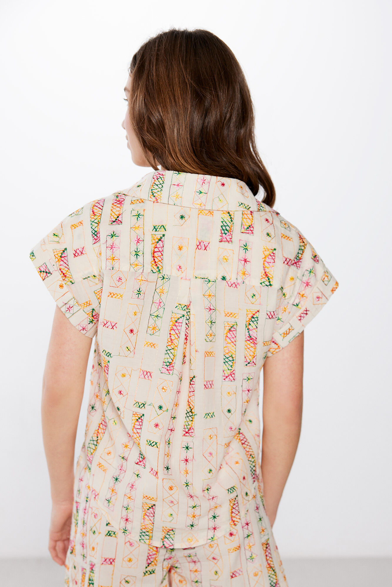 High Spirits Blusa Indie  beige
