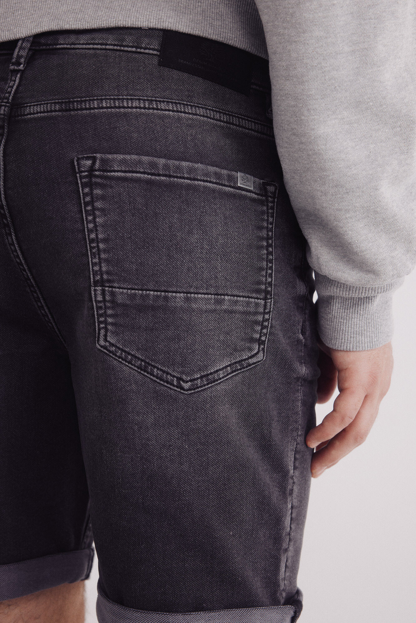 Springfield Bermudas denim en knit denim negro lavado gris