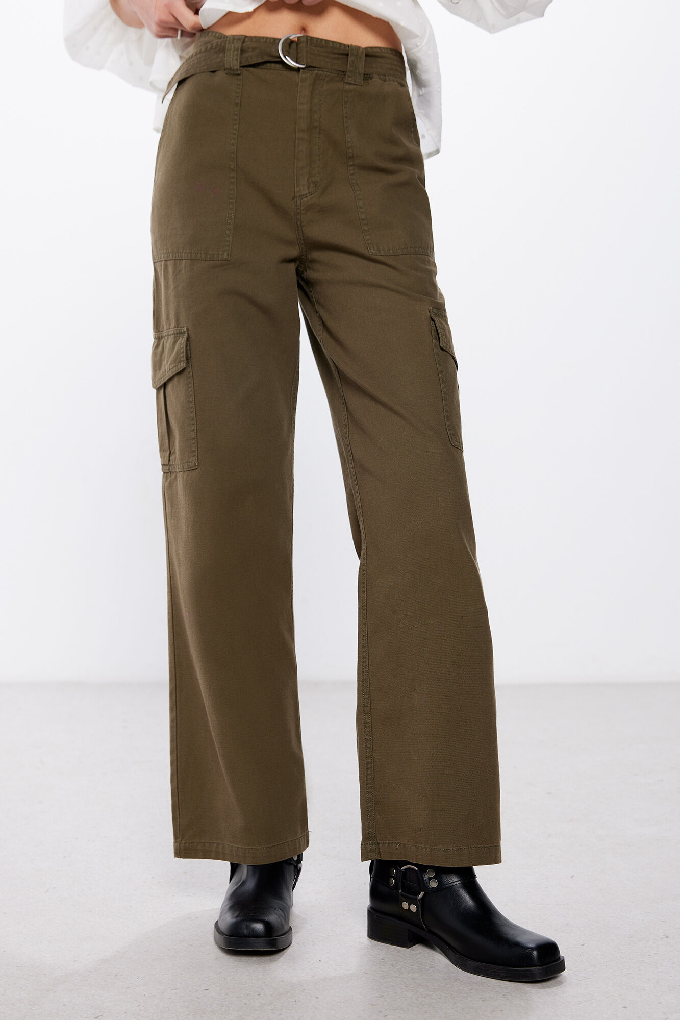 High Spirits Pantal&oacute;n Eleven khaki