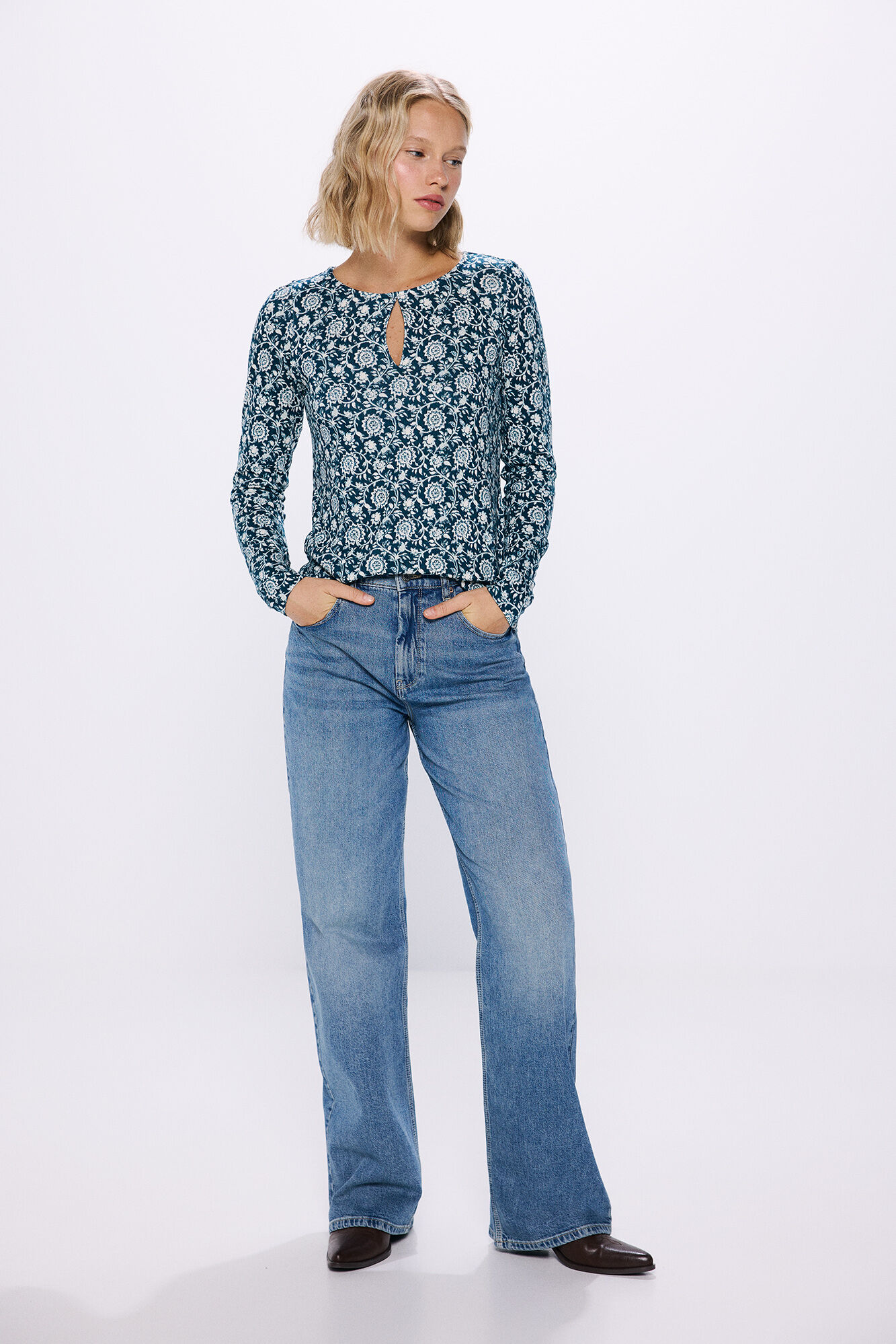 Springfield Playera abertura escote tejido cortado