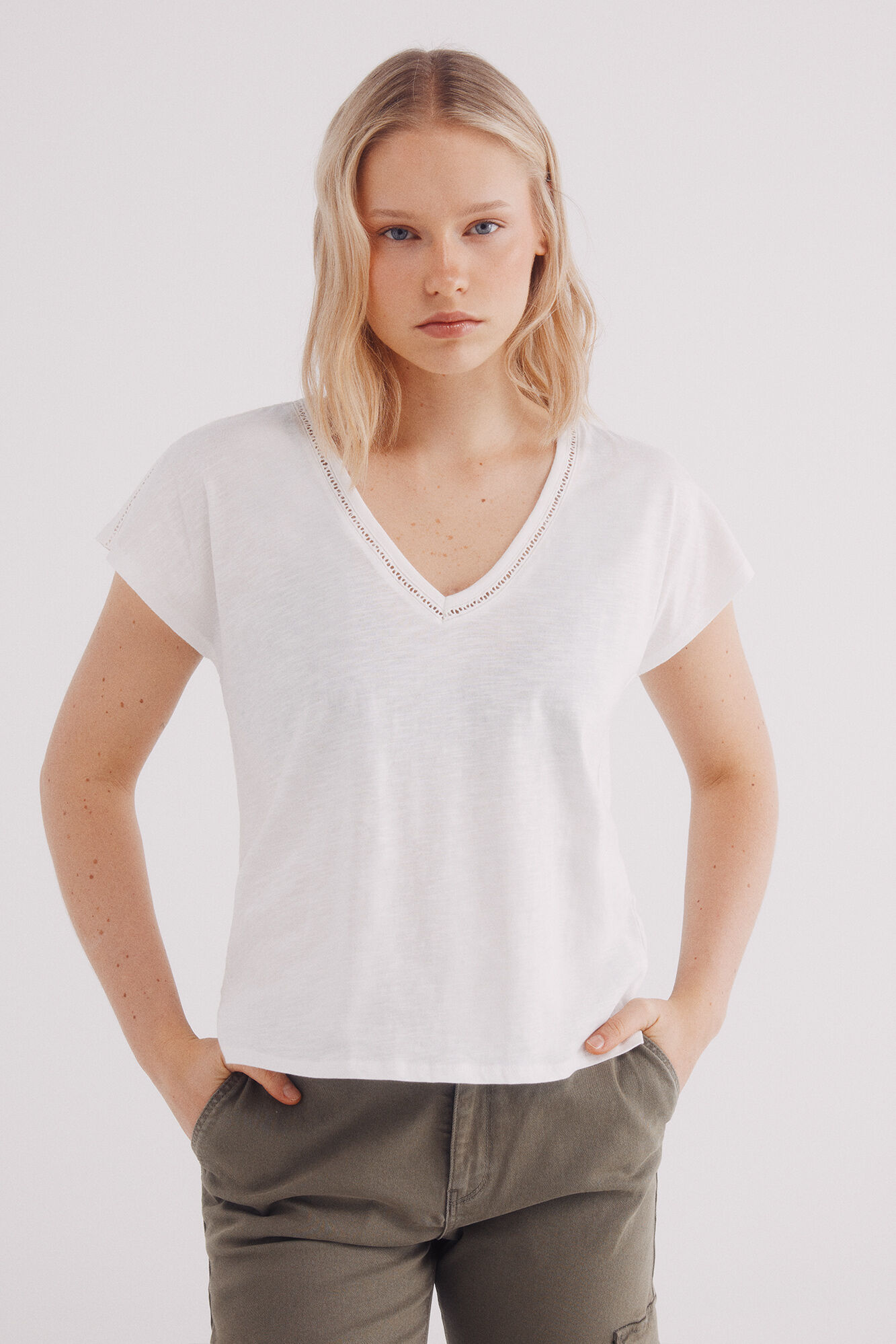 Springfield Camiseta escote pico crochet algod&oacute;n