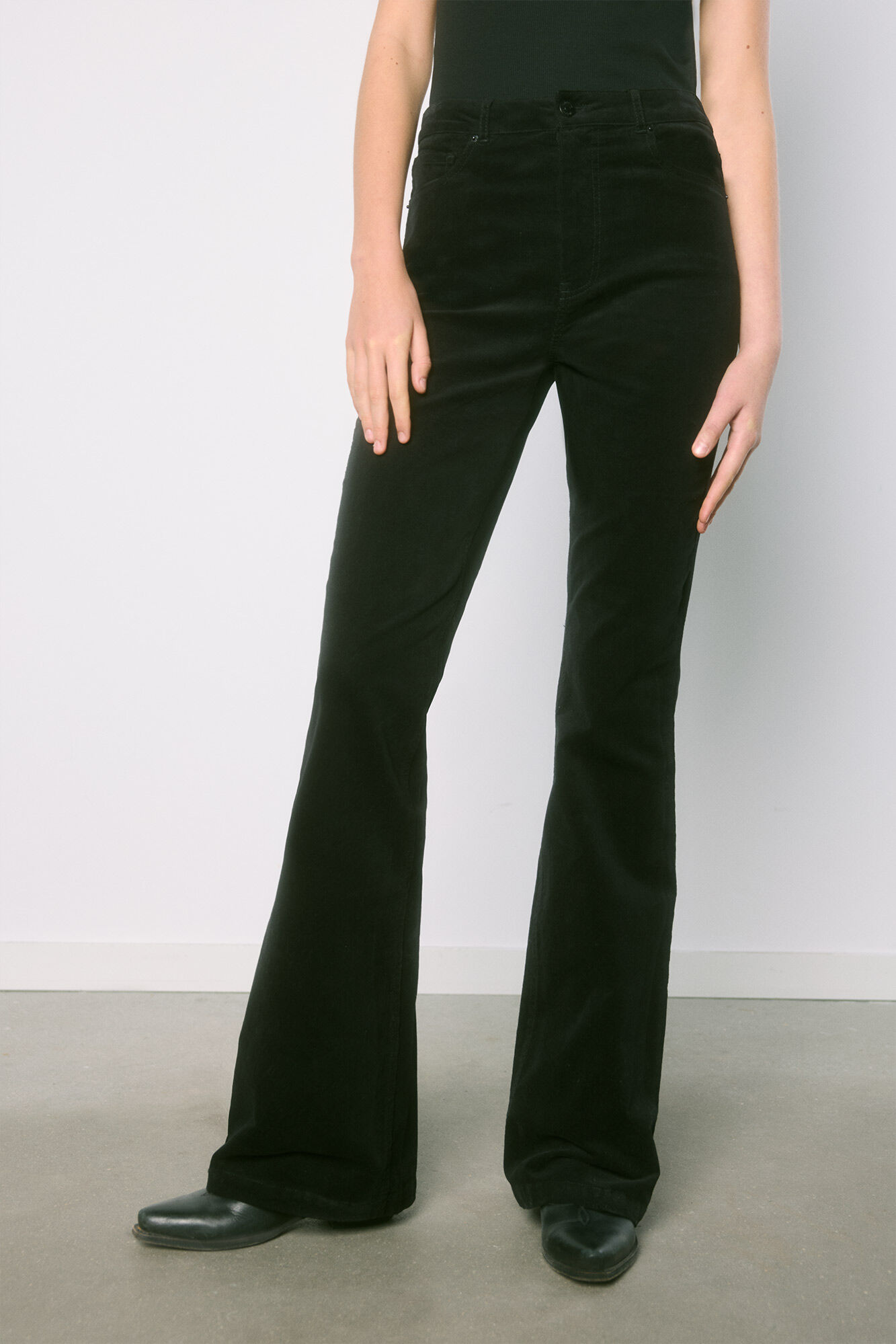 High Spirits Jeans 0016 negro