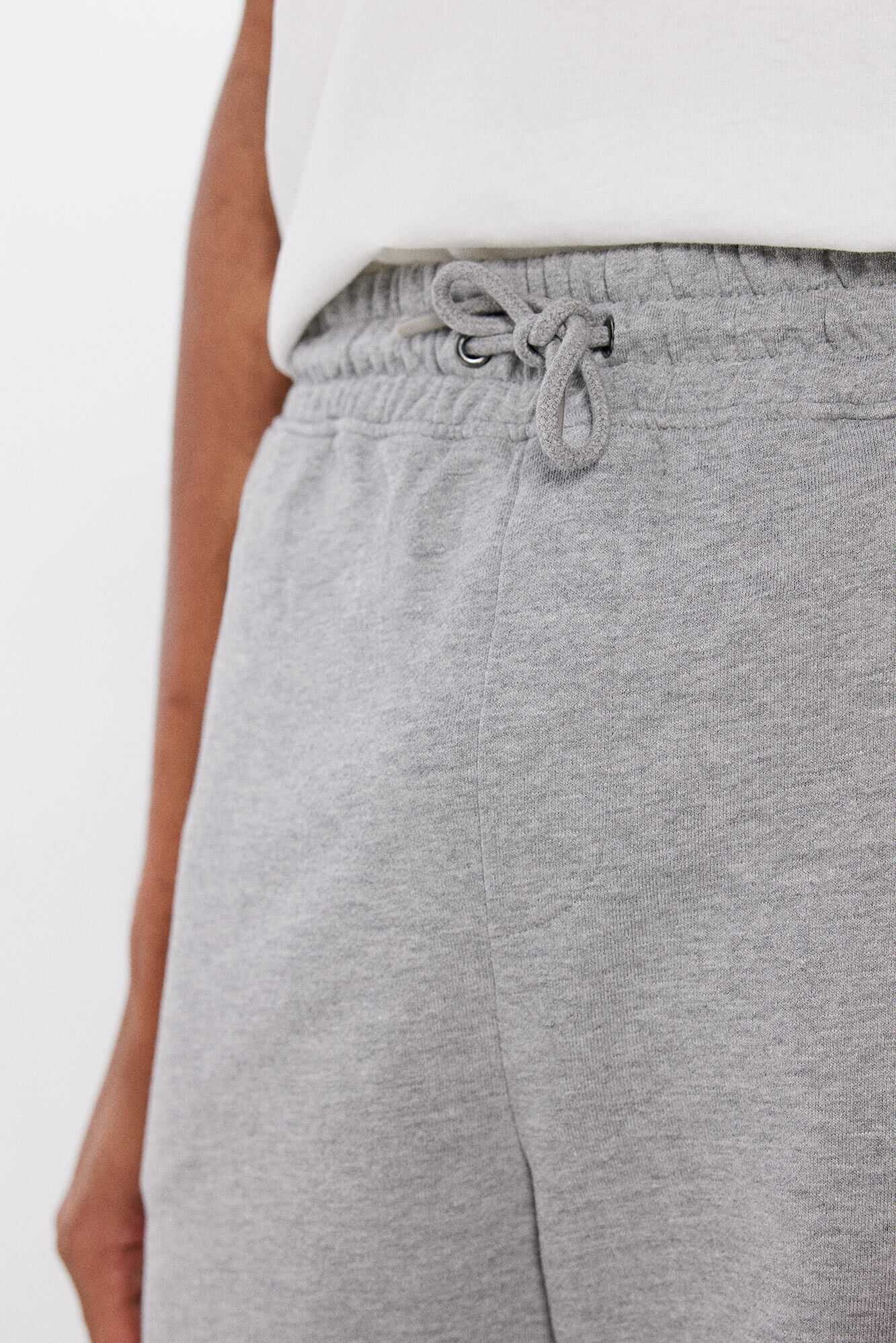 Springfield Bermuda jogger b&aacute;sica gris