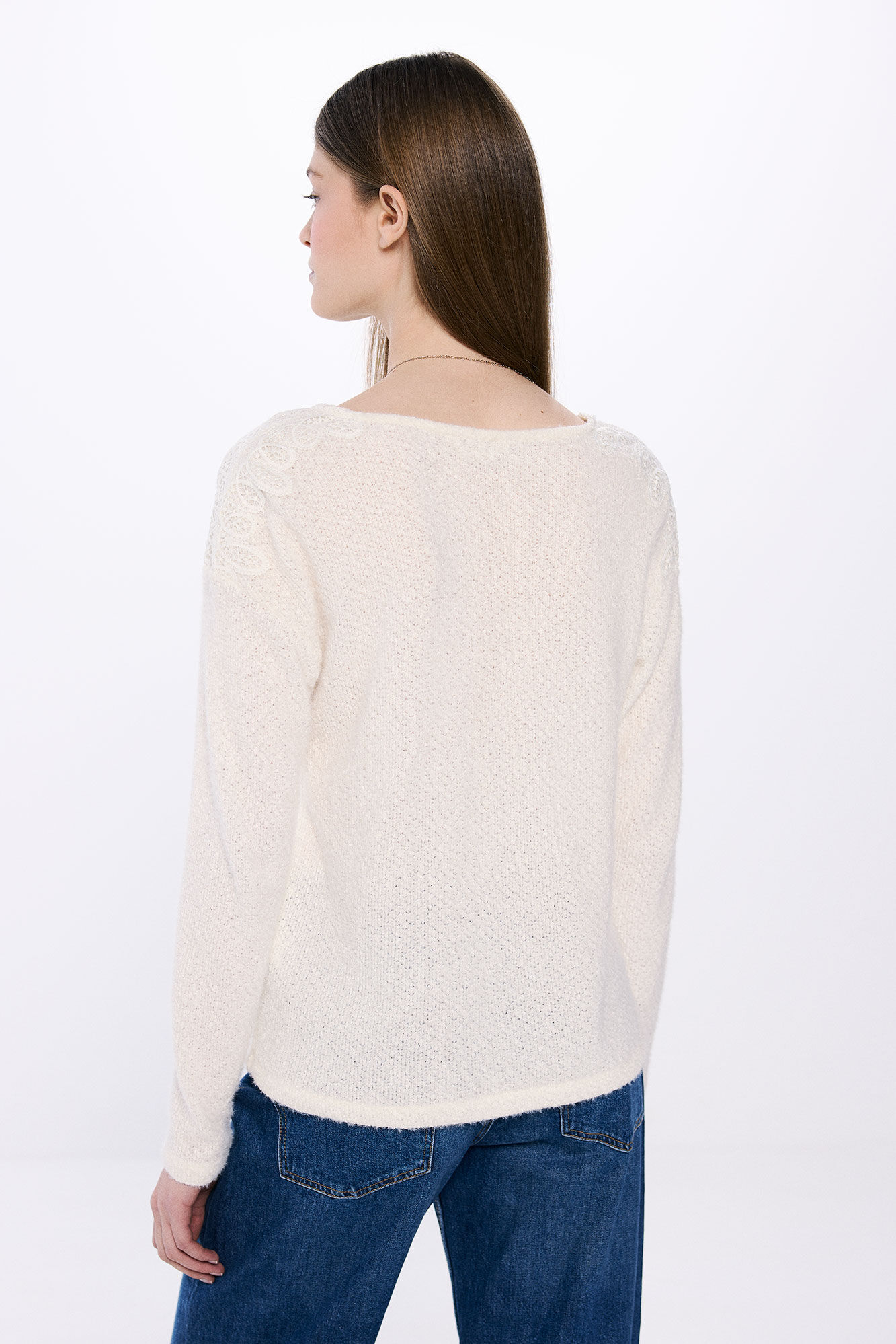 Springfield Playera chenilla hombros crochet blanco