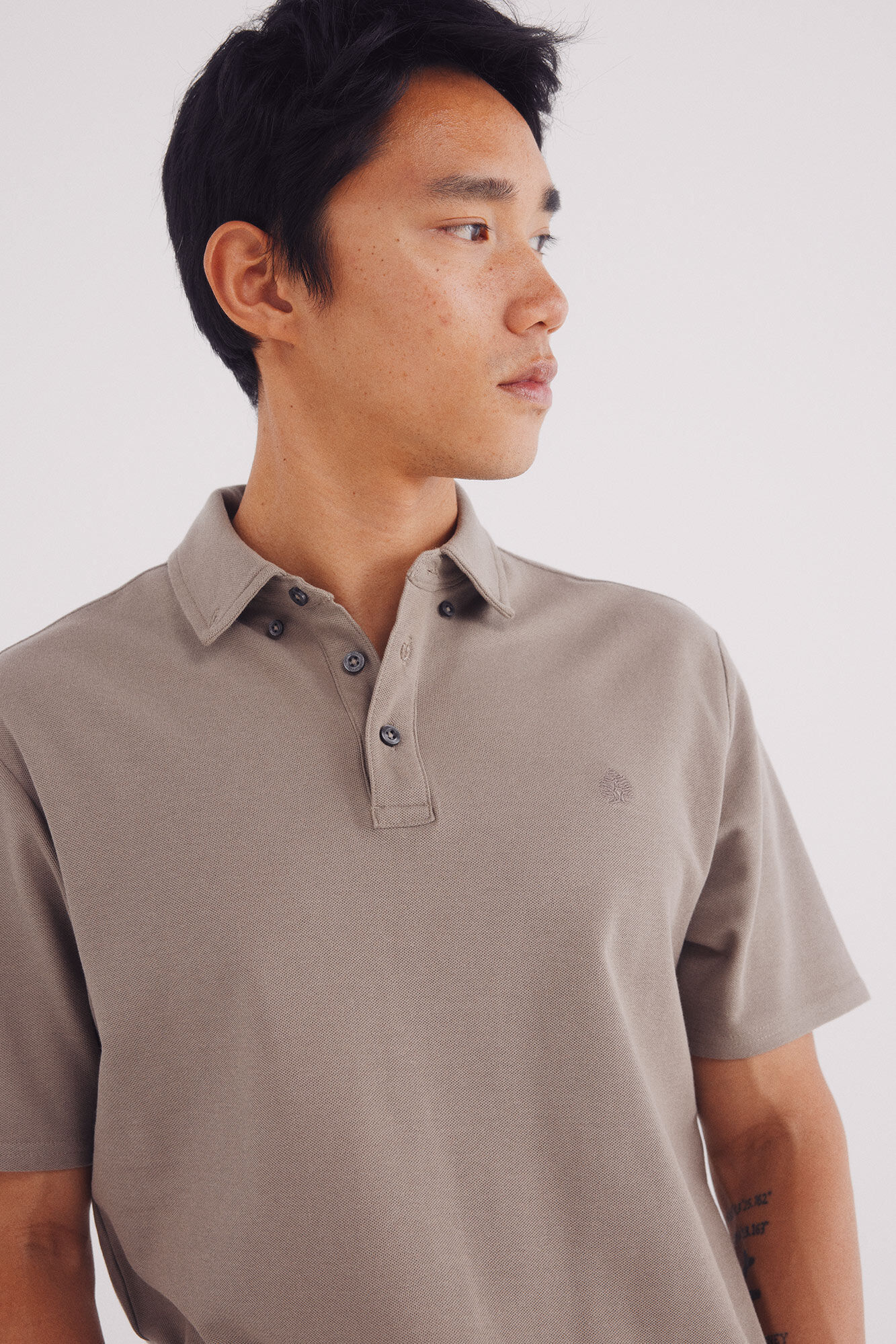 Springfield Polo piqu&eacute; look vestido slim fit caf&eacute;