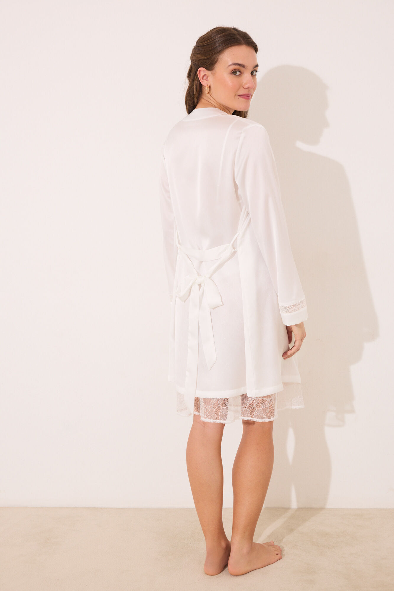 Women'secret Bata midi sat&iacute;n blanca marfil