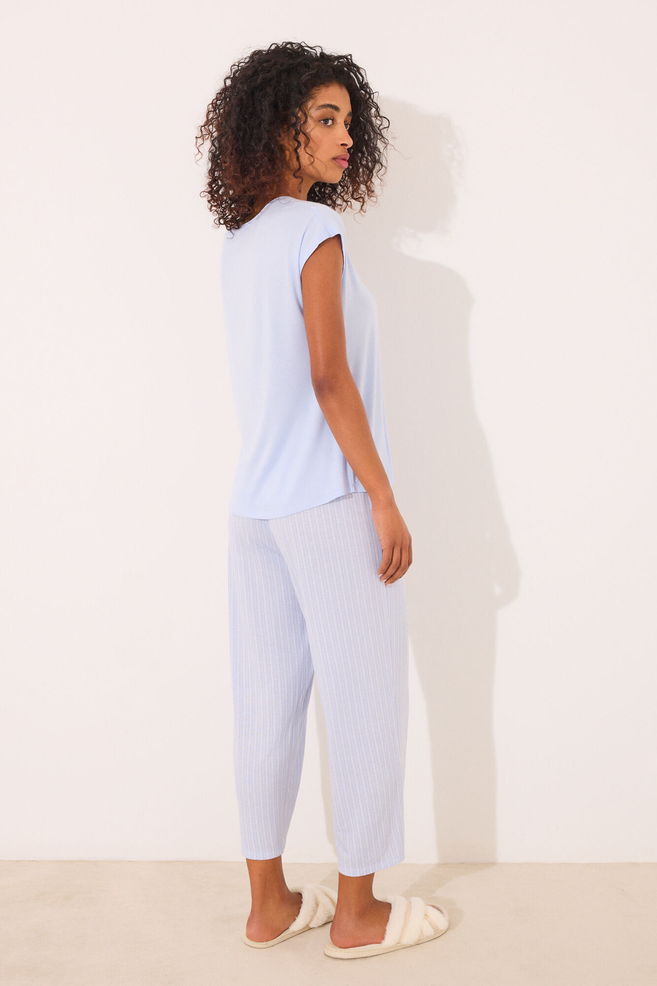 Women'secret Pijama capri de viscosa de rayas azules verde
