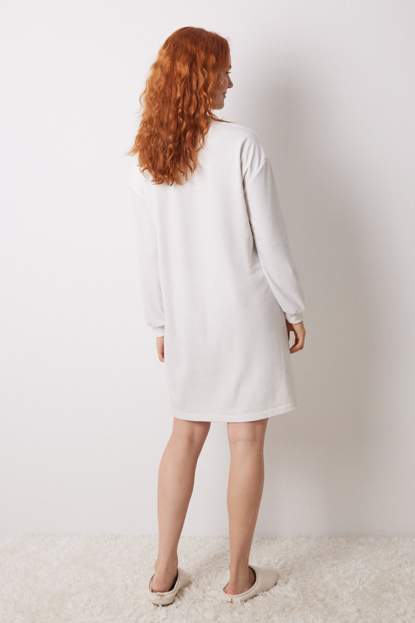 Women'secret Camis&oacute;n corto terciopelo Mickey gris
