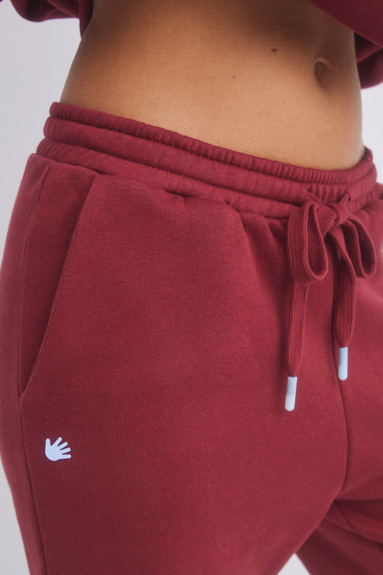 HI&BYE Pantal&oacute;n jogger felpa rojo rojo