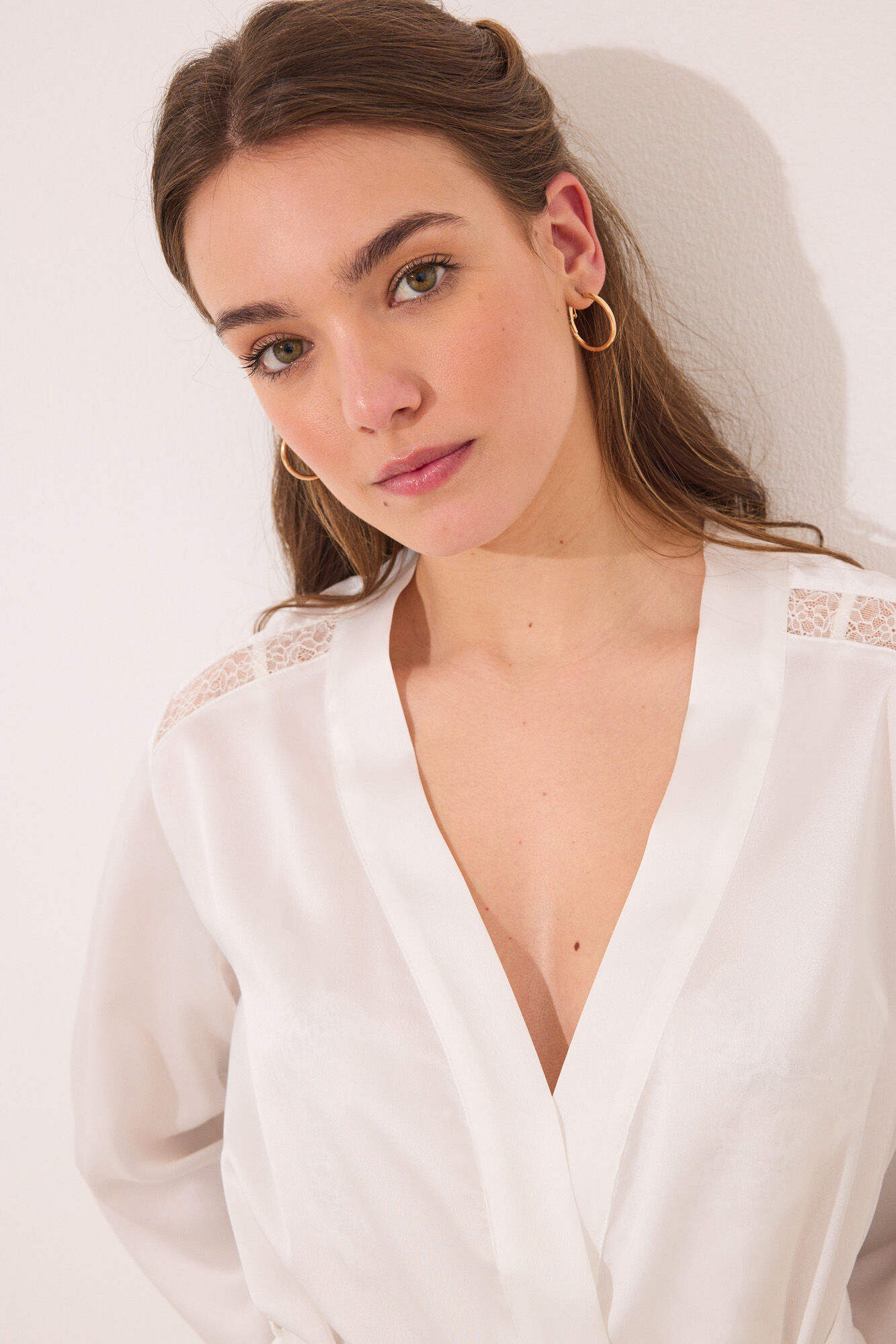 Women'secret Bata midi sat&iacute;n blanca marfil