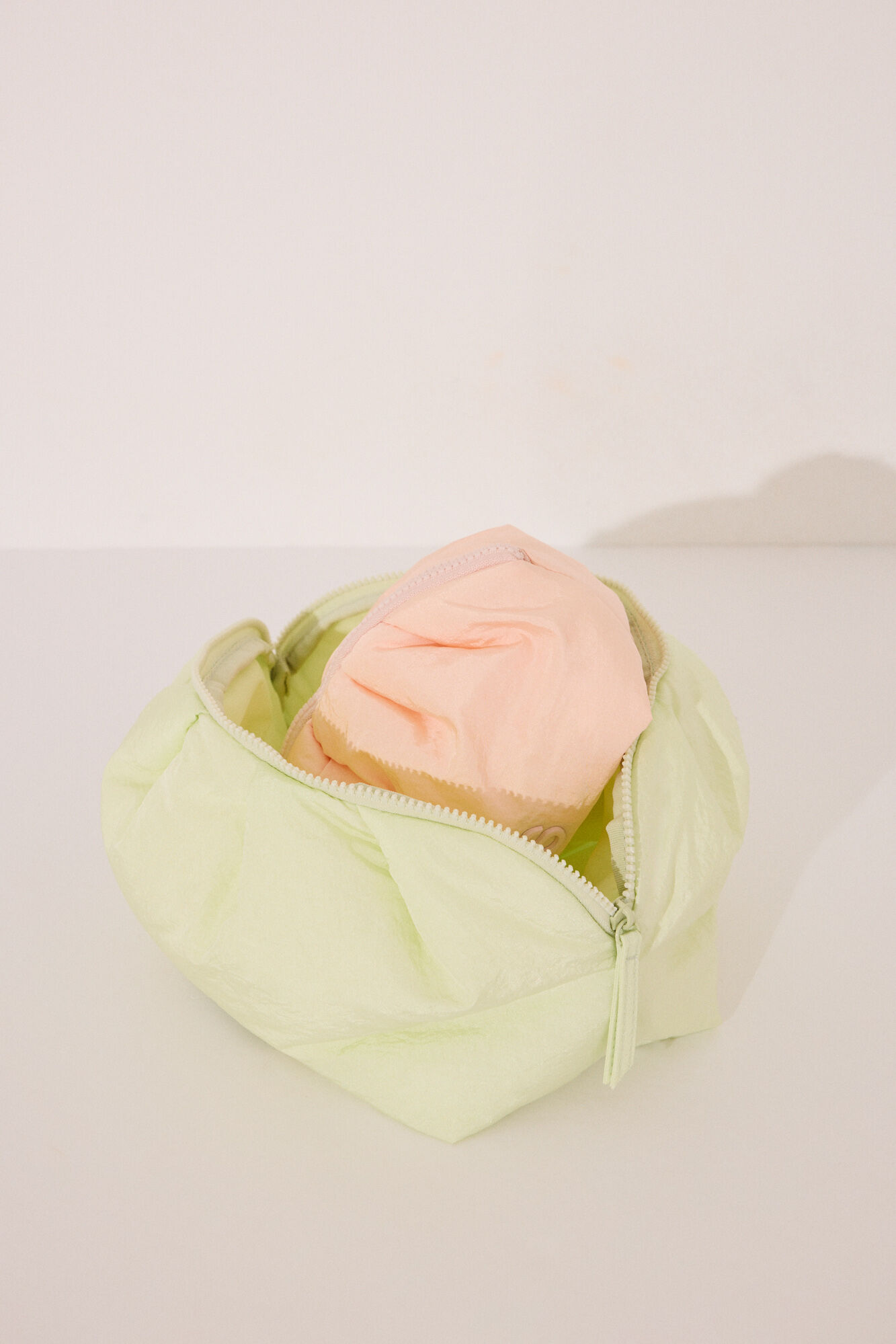 Women'secret Neceser de nube en color verde lima verde