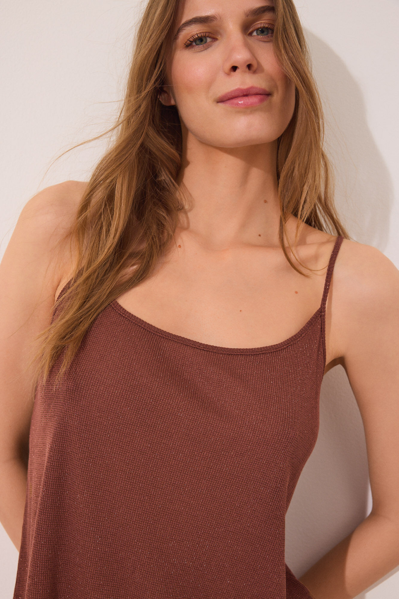 Women'secret Playera de tirantes sin mangas de canal&eacute; marr&oacute;n 