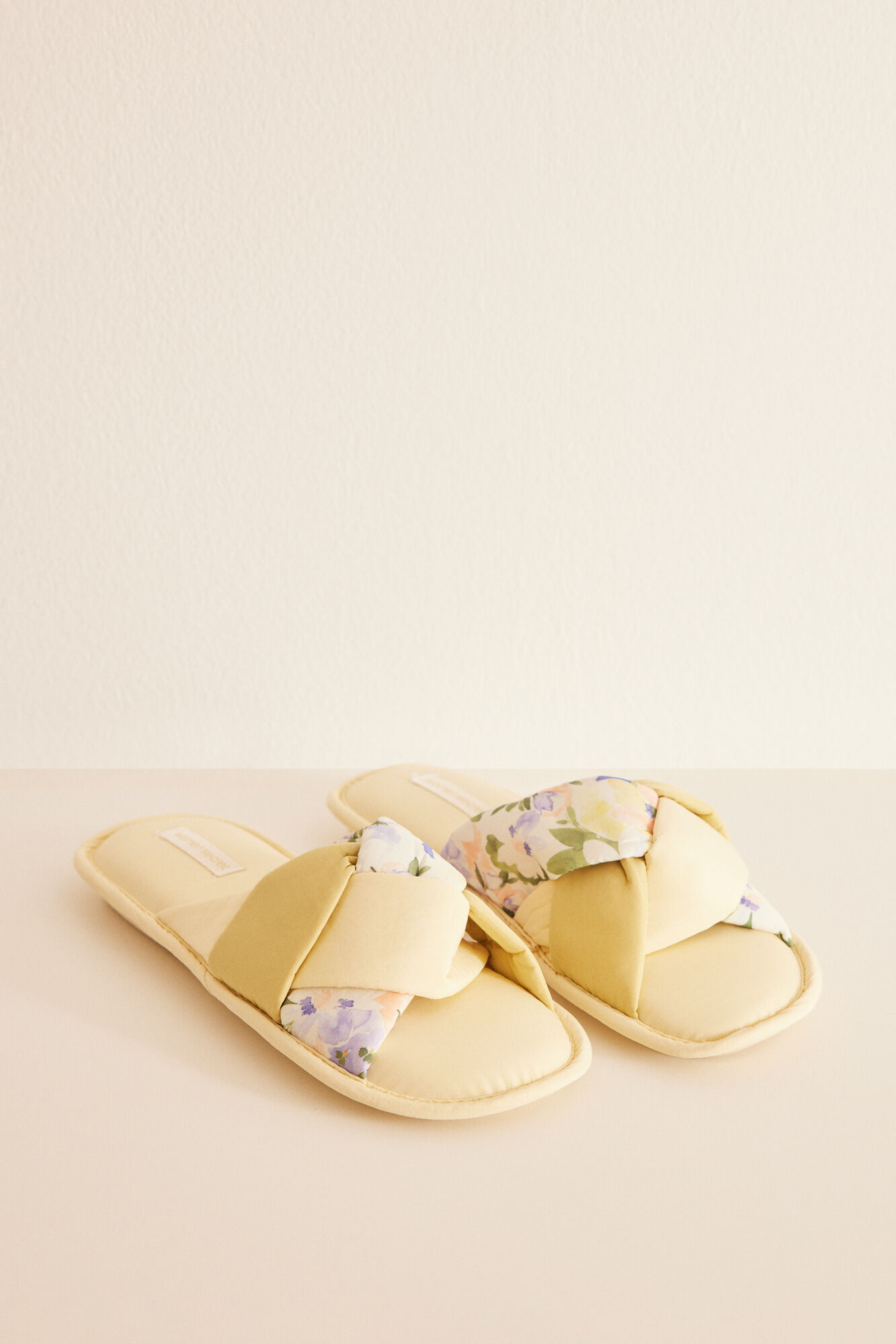 Women'secret Pantuflas casa tiras cruzadas amarillo