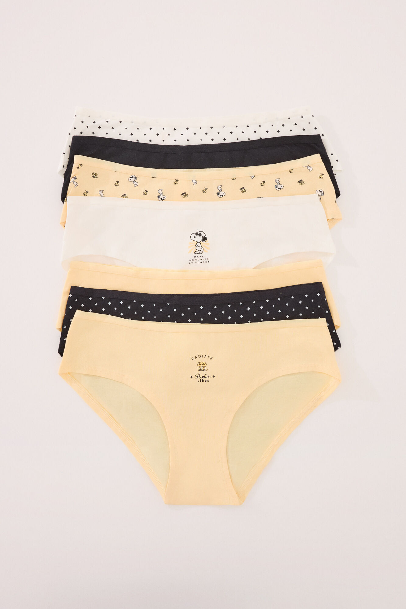 Women'secret Pack de 7 panties anchas de algod&oacute;n con estampado de Snoopy