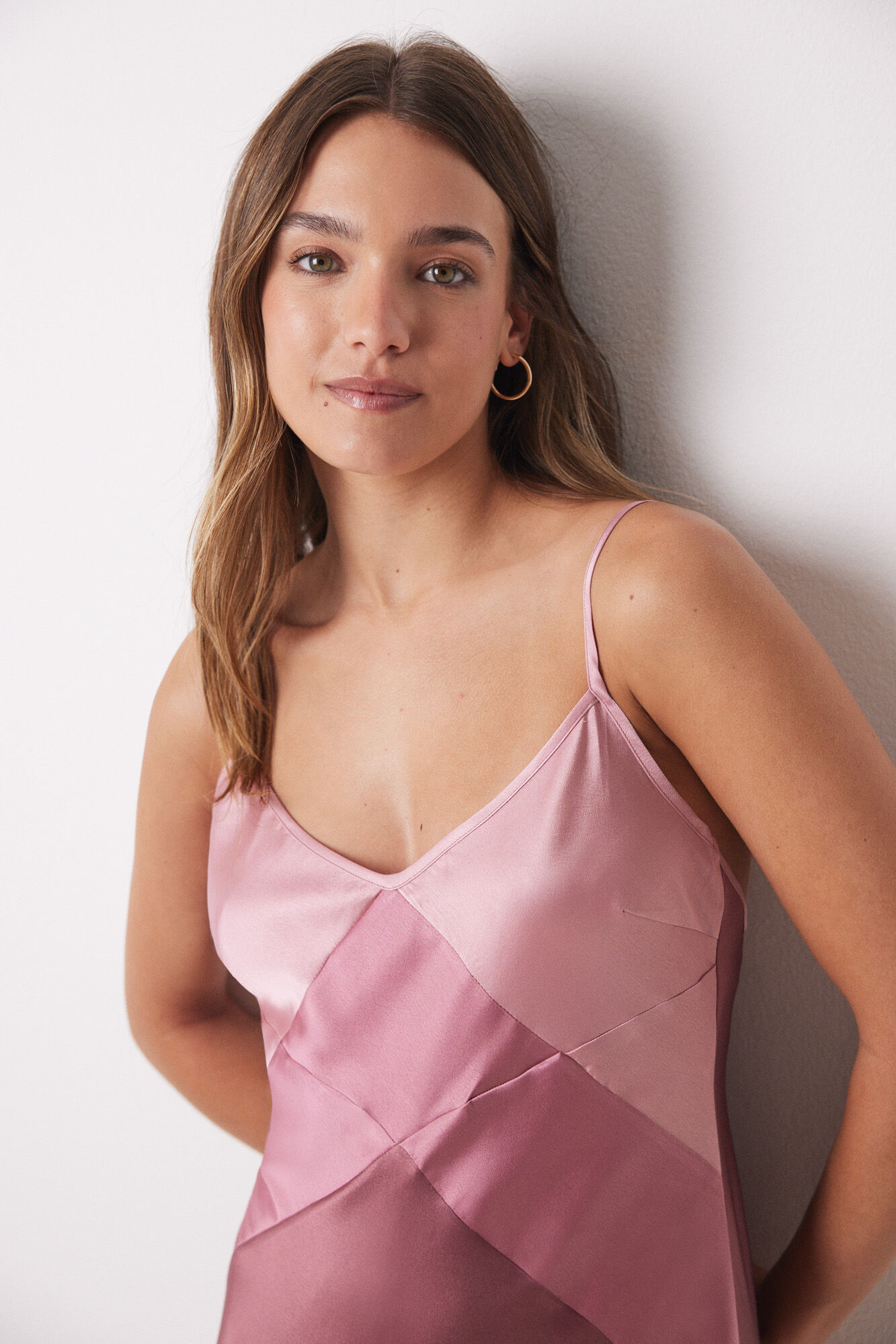 Women'secret Camis&oacute;n largo satinado tirantes rosa oscuro rosa