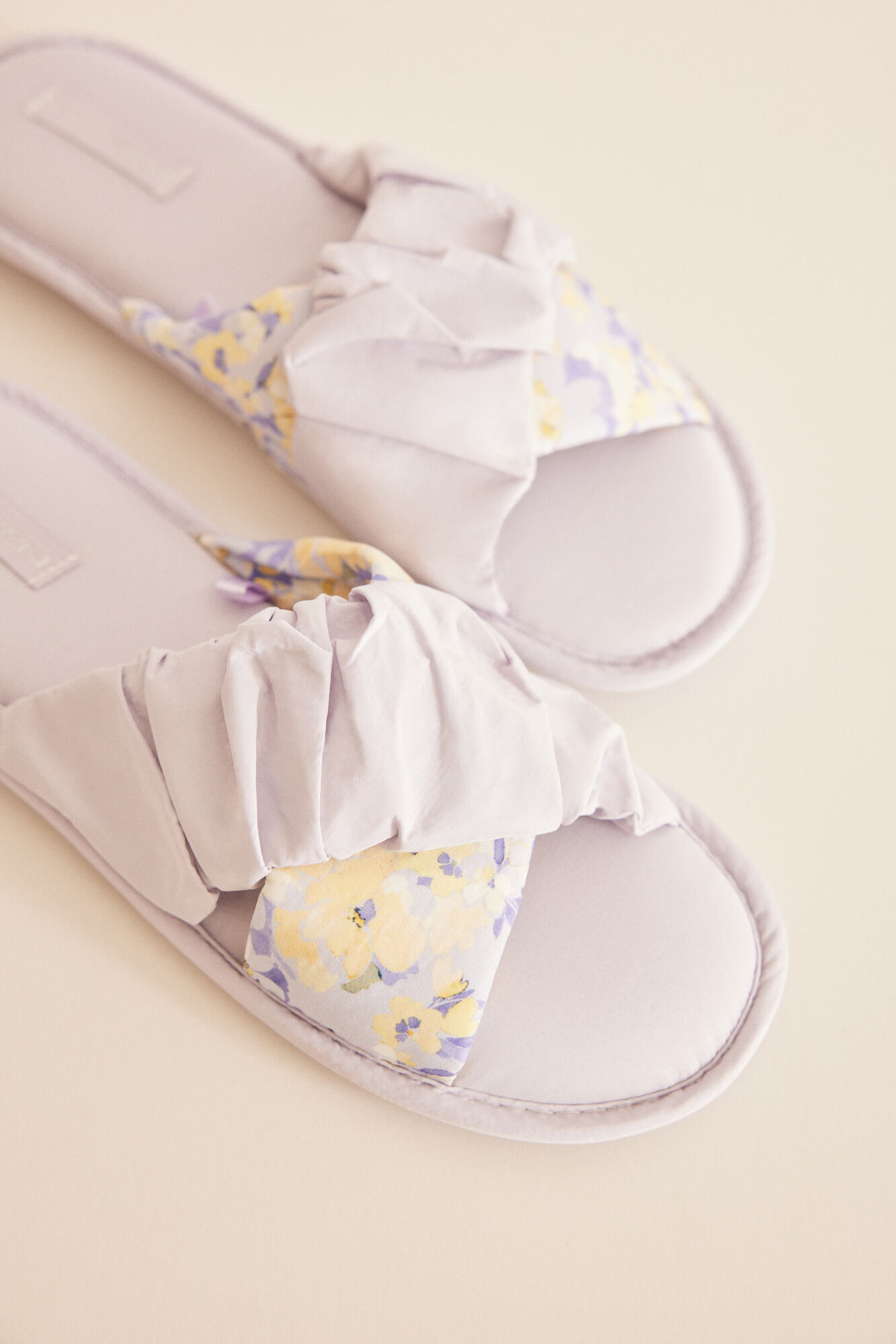 Women'secret Pantuflas casa tiras cruzadas lila