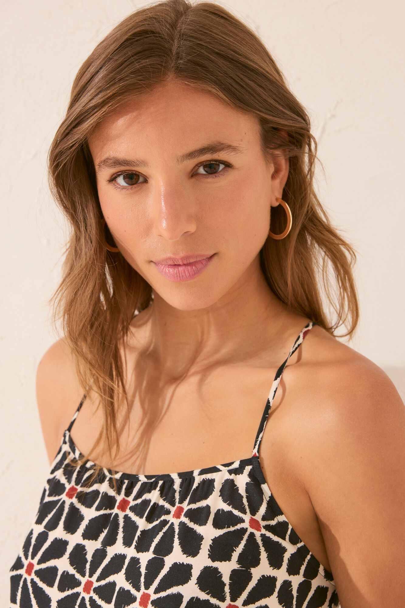 Women'secret Vestido de tirantes largos con estampado floral negro