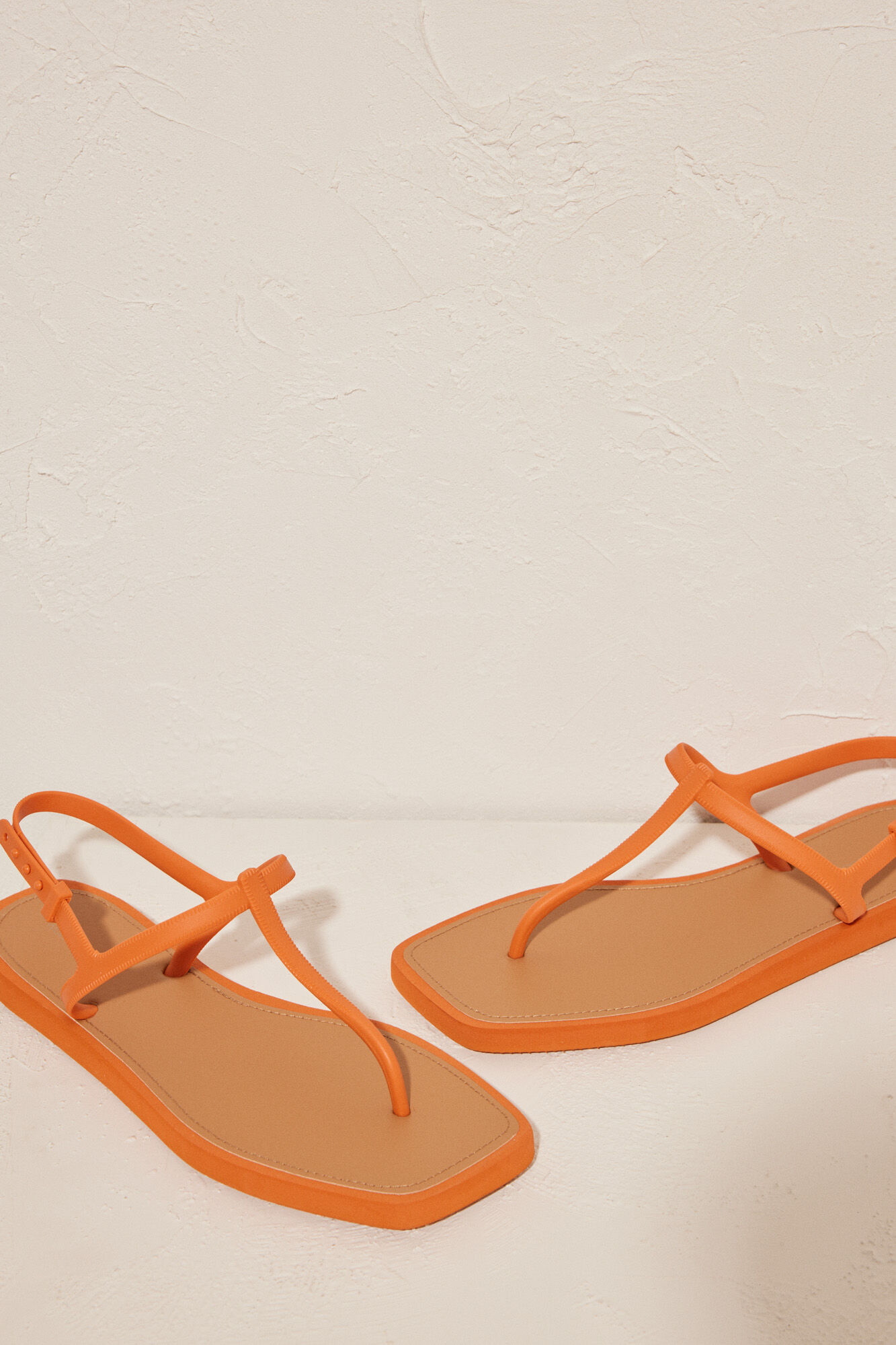 Women'secret Sandalias planas 100% mojables naranja