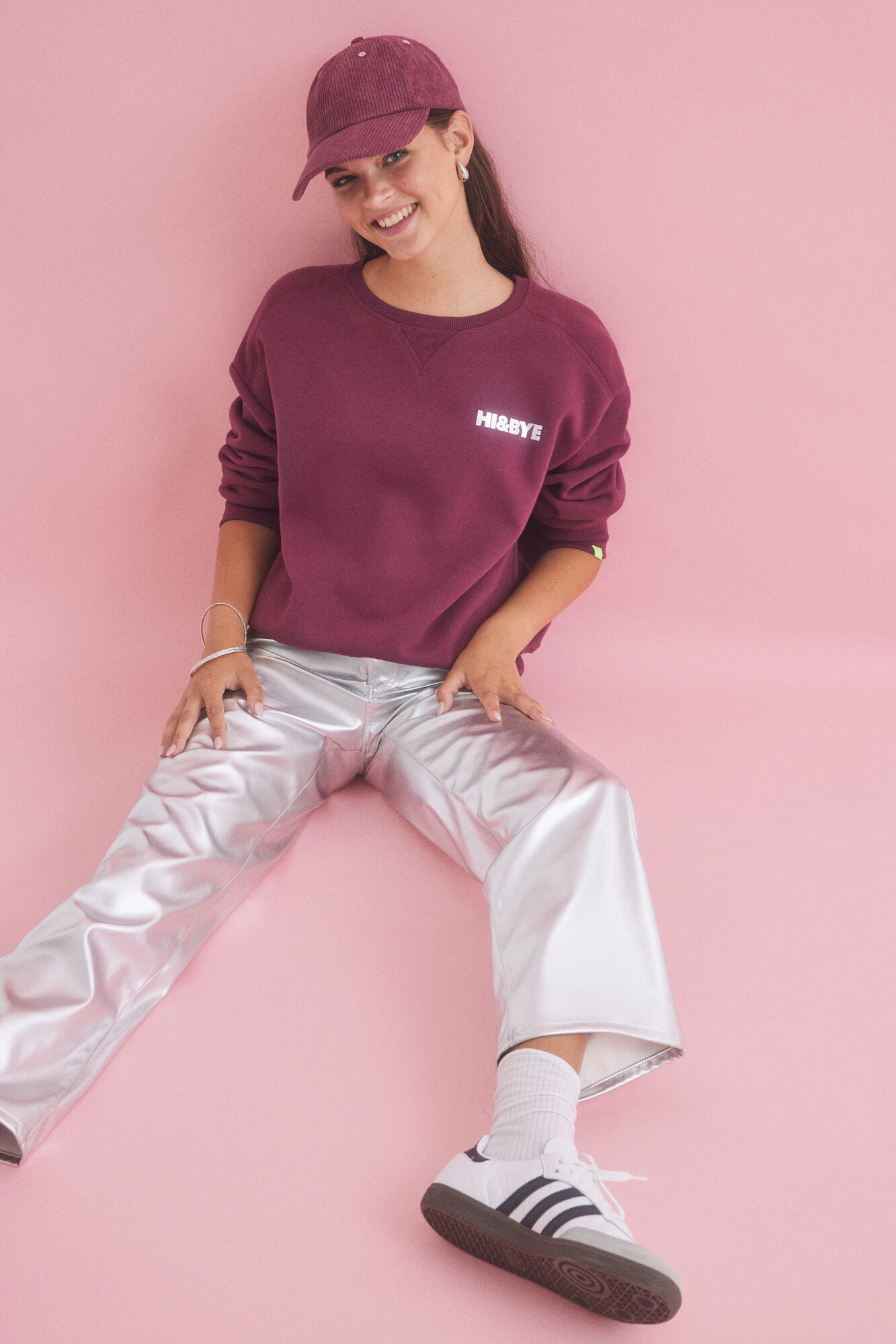 HI&BYE Sudadera felpa vino logo p&uacute;rpura